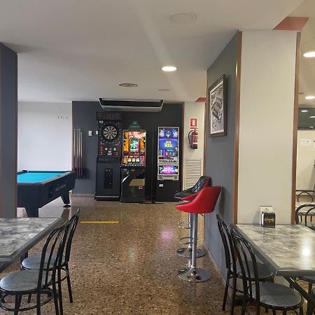 Hotel Reina Isabel リェイダ エクステリア 写真
